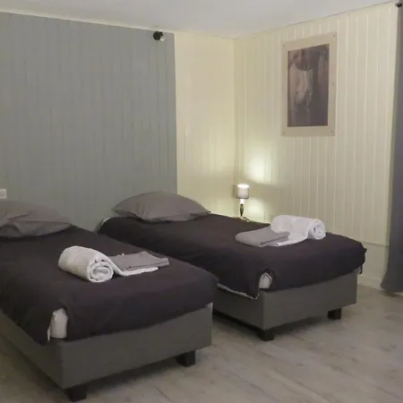 Nocleg ze śniadaniem La Malle - La 3*